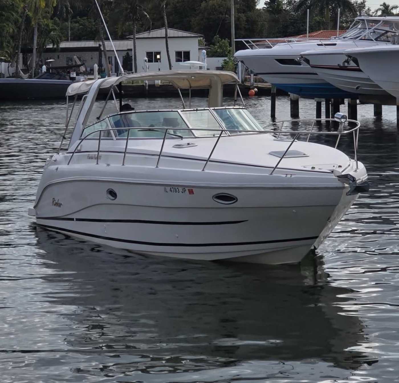 Sea Ray 36 — frame 2 of 4