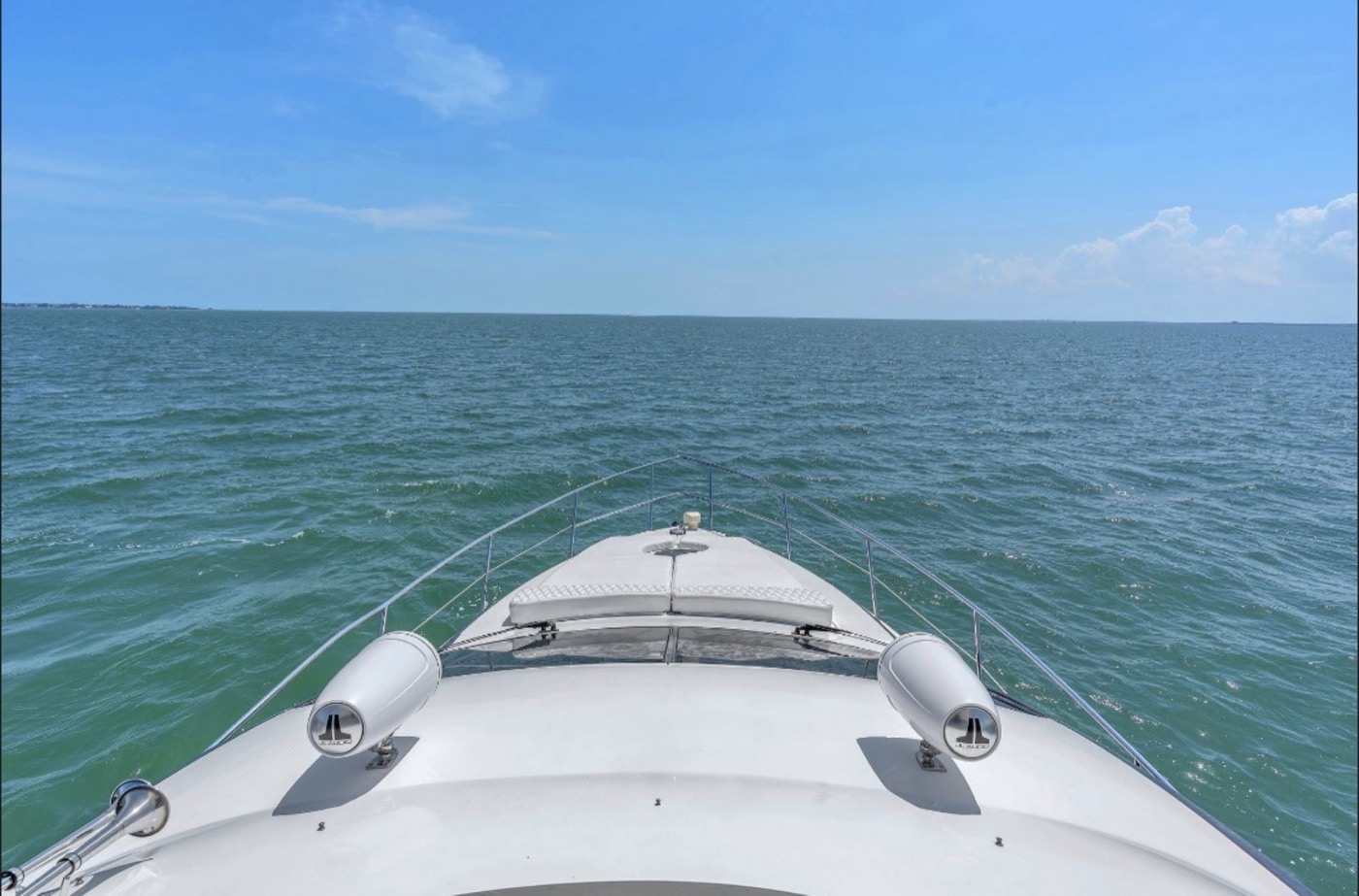 Azimut 50 II — frame 1 of 19