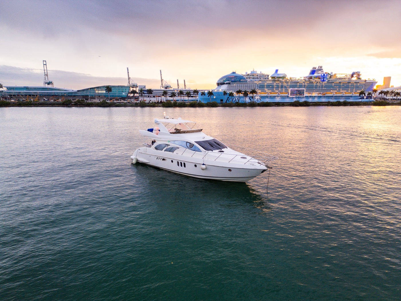 Azimut 55 — frame 3 of 7