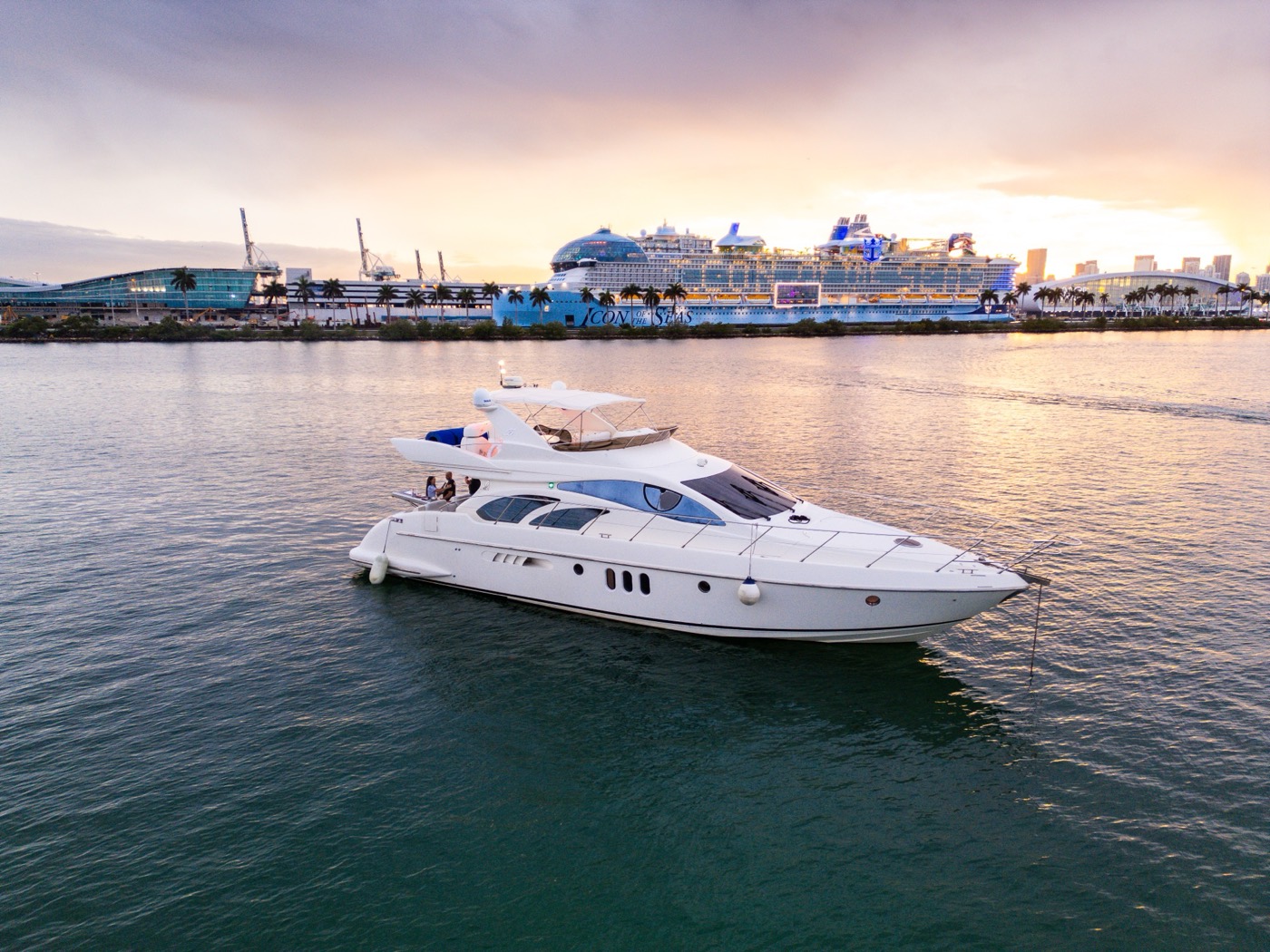 Azimut 55 — frame 4 of 7