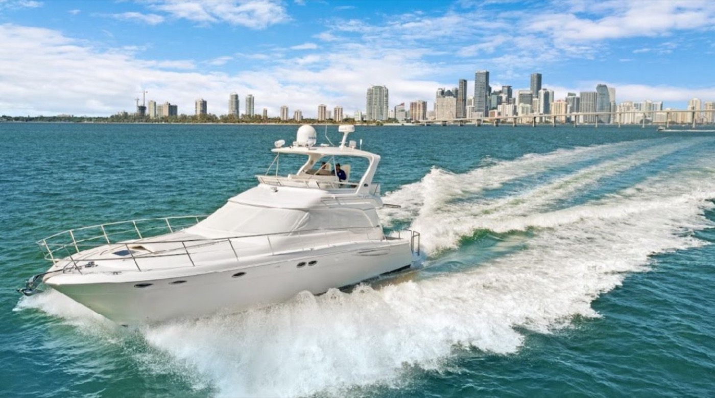 Sea Ray 55 II — frame 2 of 5