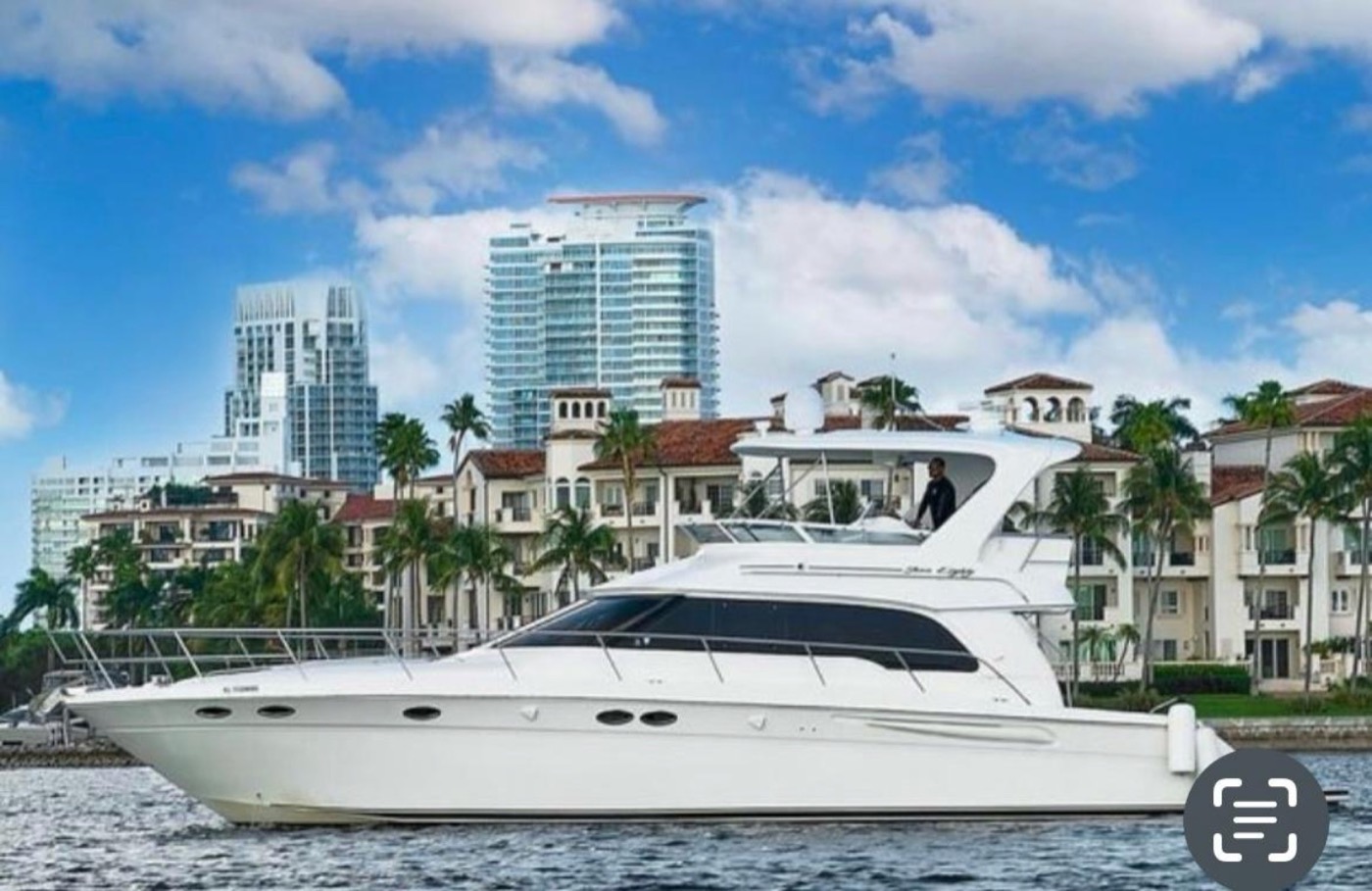 Sea Ray 55 — frame 2 of 20