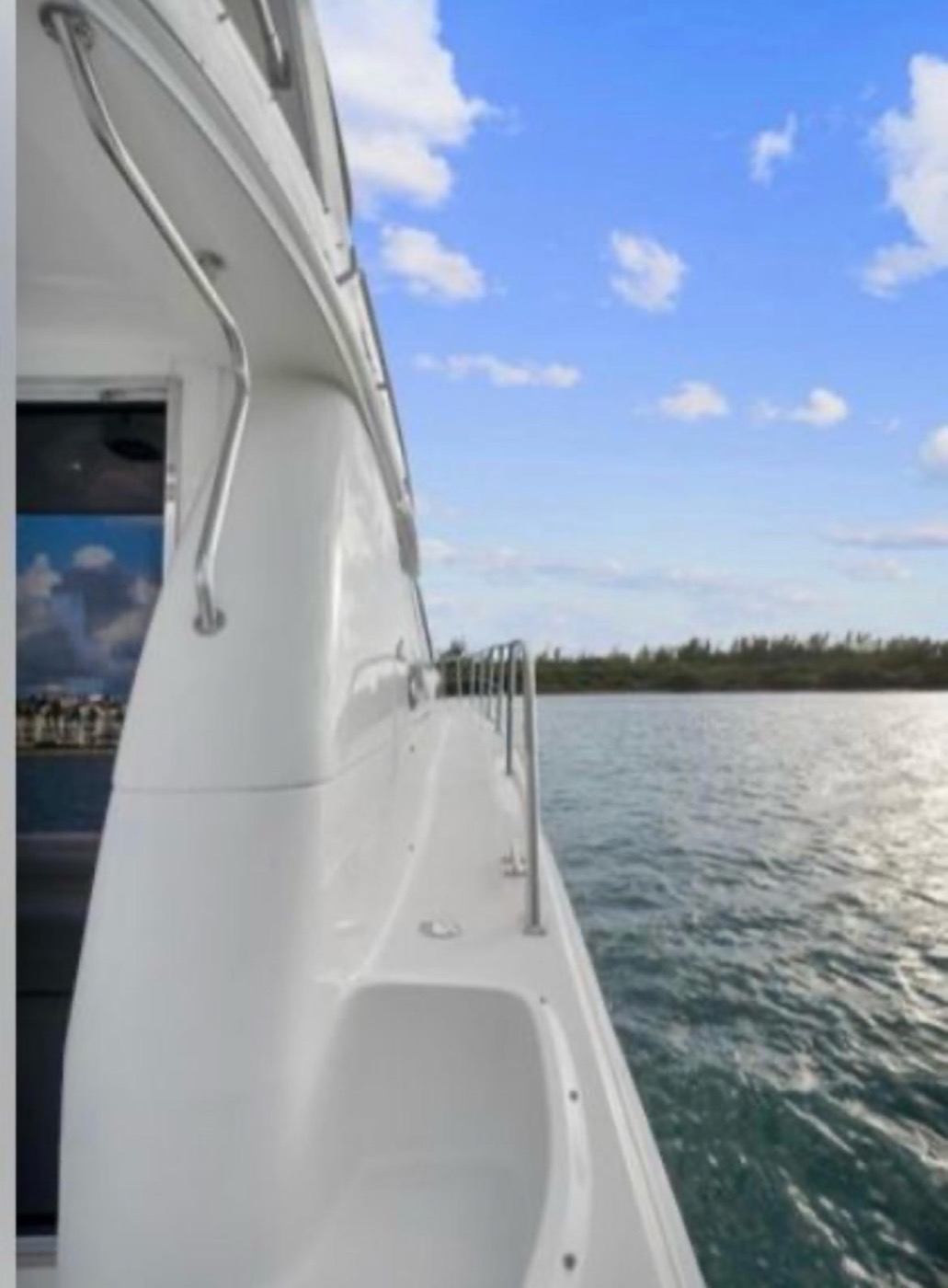Sea Ray 55 — frame 3 of 20