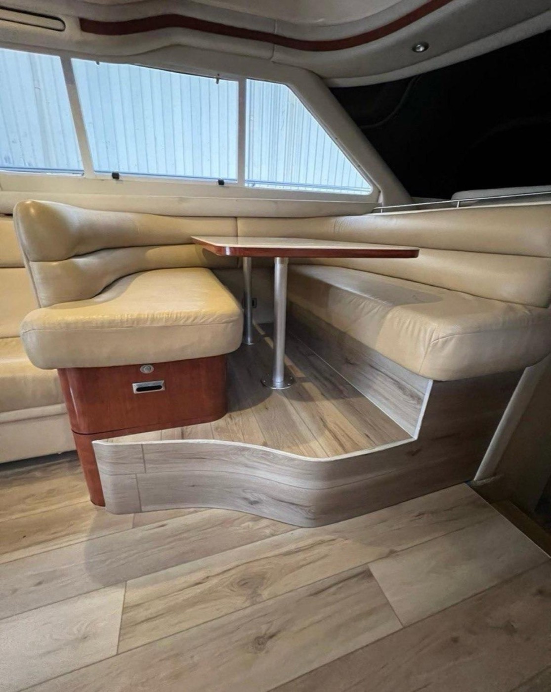 Sea Ray 55 — frame 19 of 20