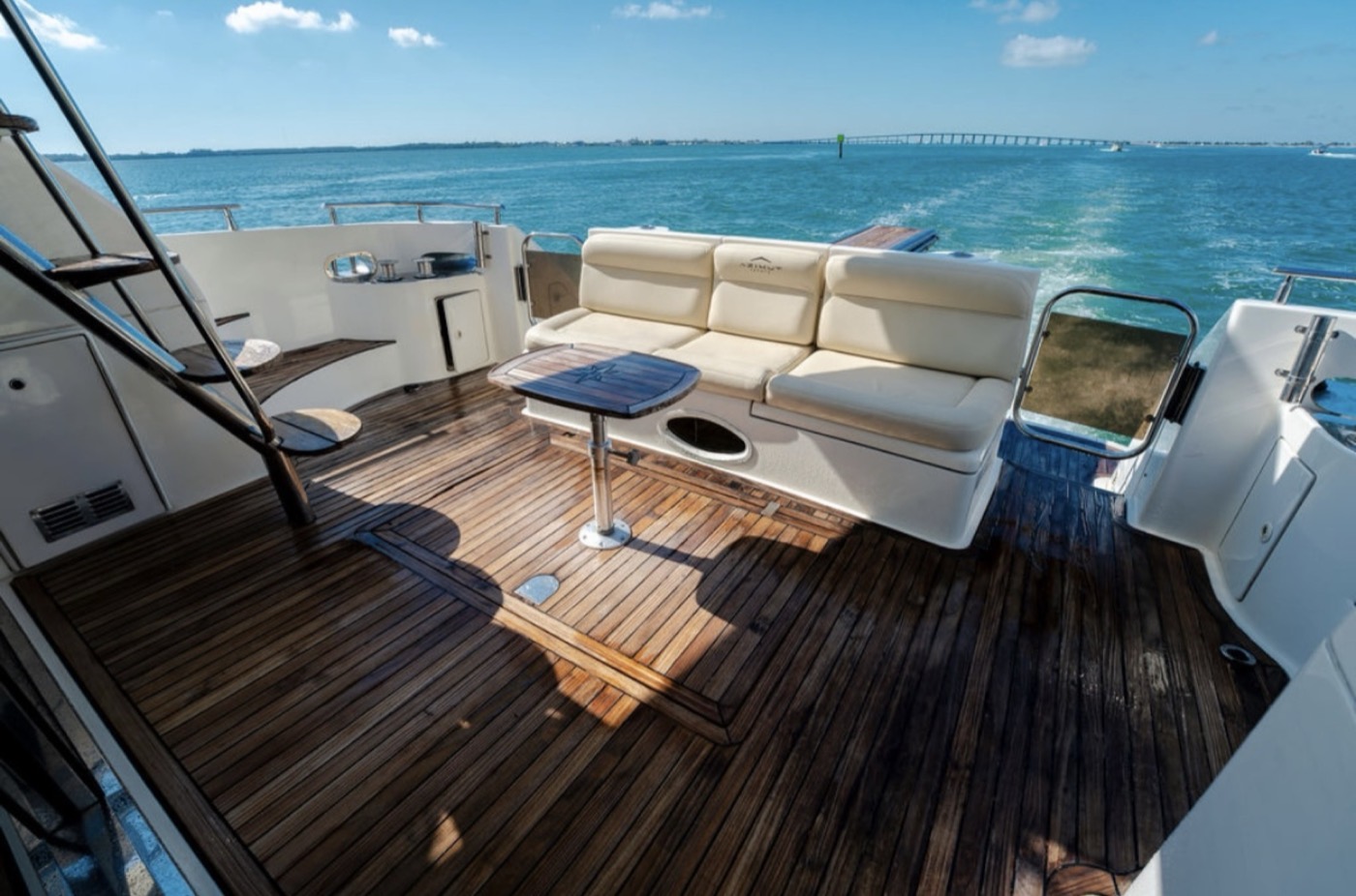 Azimut 65 — frame 17 of 41