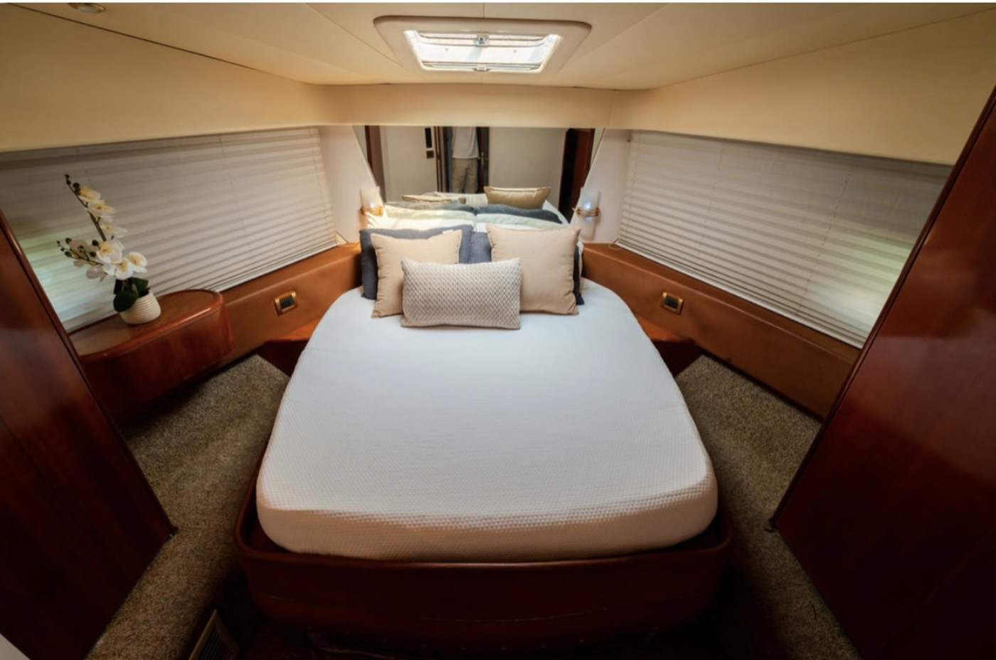 Azimut 65 — frame 35 of 41