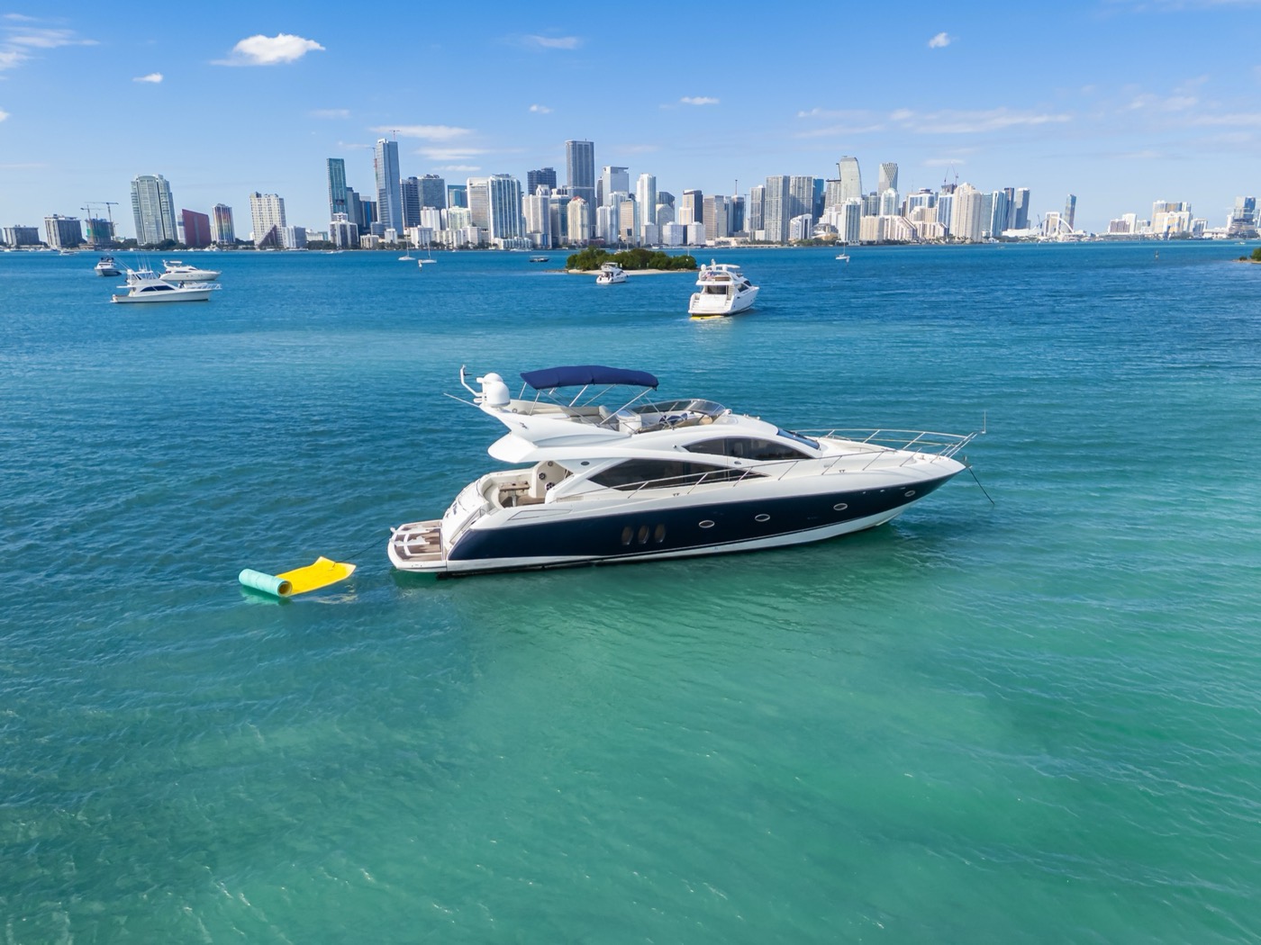 Azimut 70 — frame 4 of 50