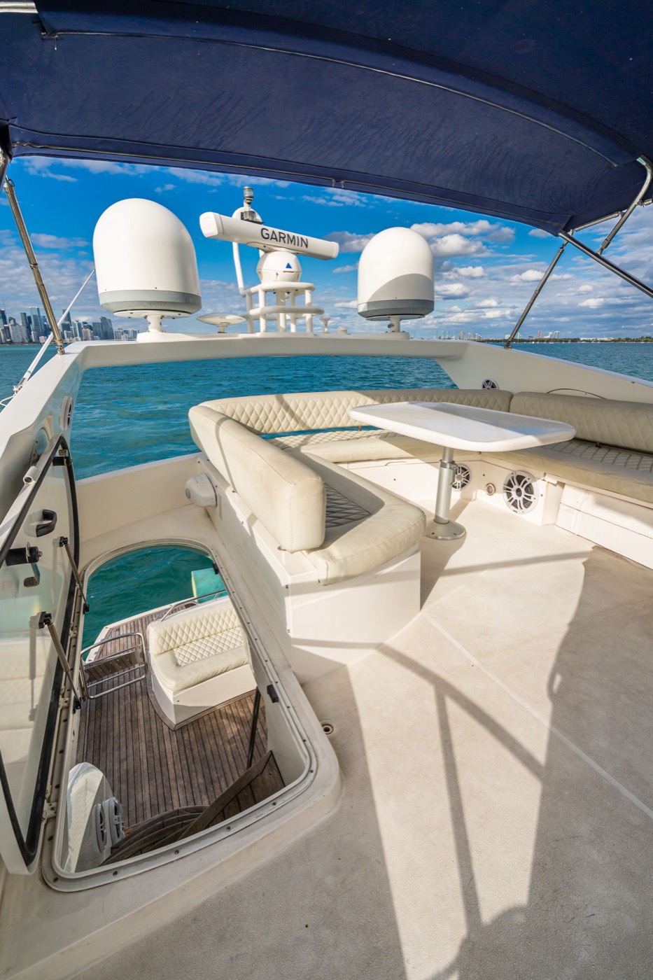 Azimut 70 — frame 48 of 50