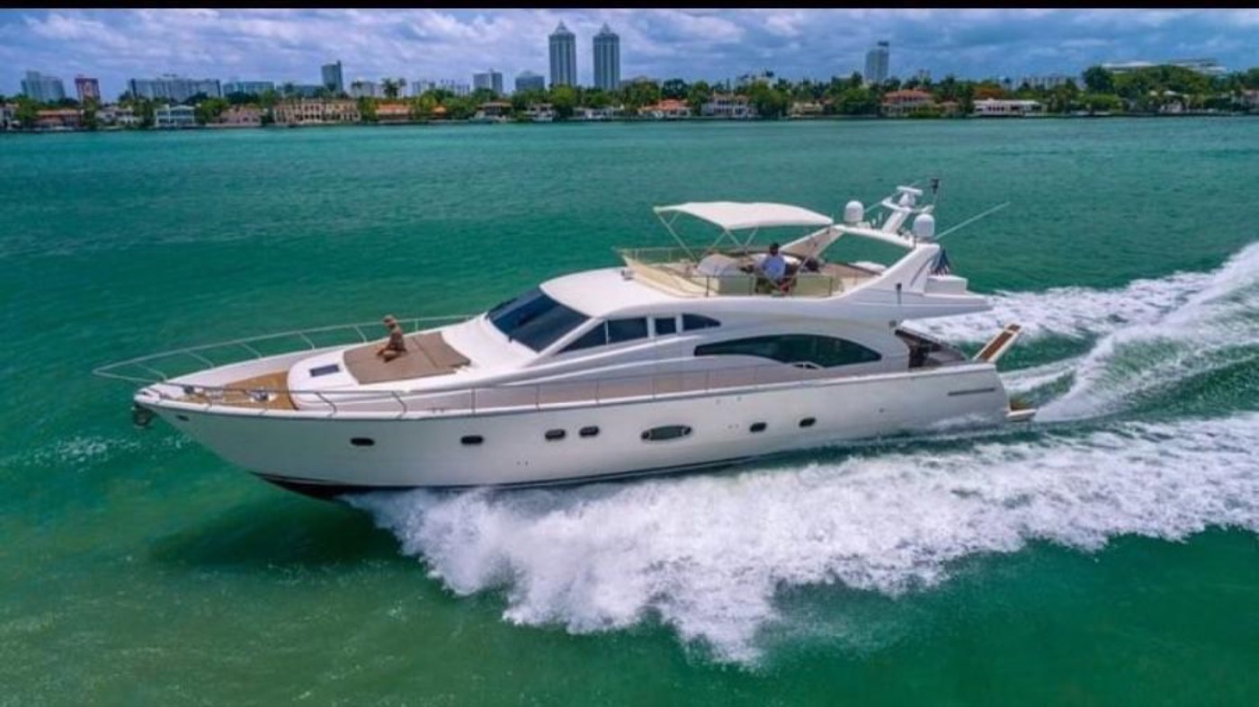 Ferretti 75 — frame 1 of 20
