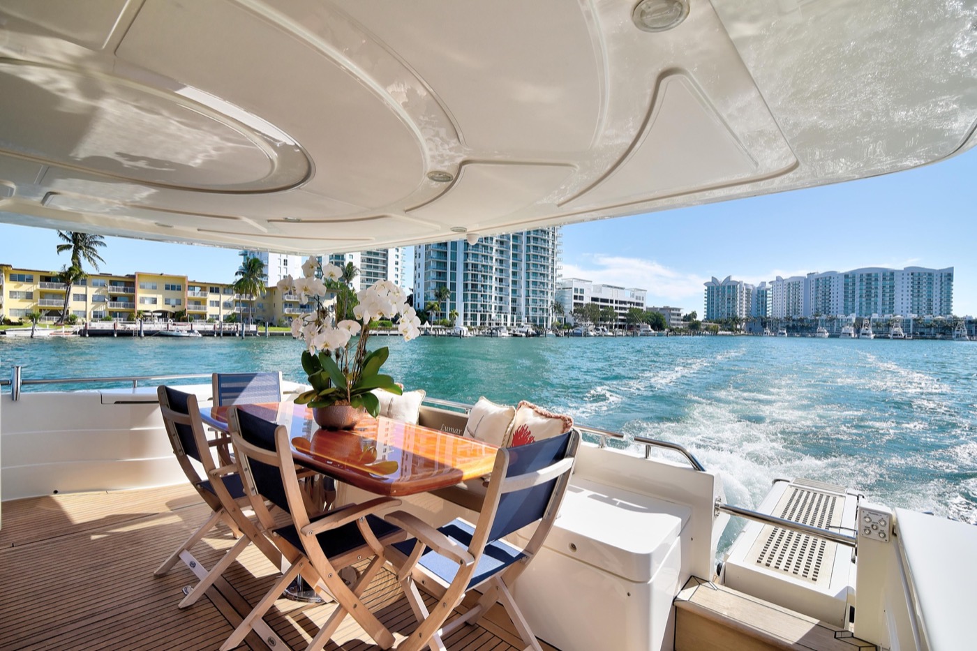 Ferretti 75 — frame 4 of 20